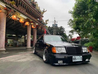 Taiwan Mercedes-Benz E Travel Edition bagriders brand new look