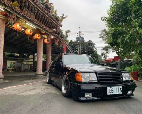Taiwan Mercedes-Benz E Travel Edition bagriders brand new look