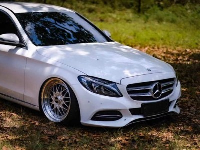 White Mercedes-Benz W205 coupe bagriders cool figure