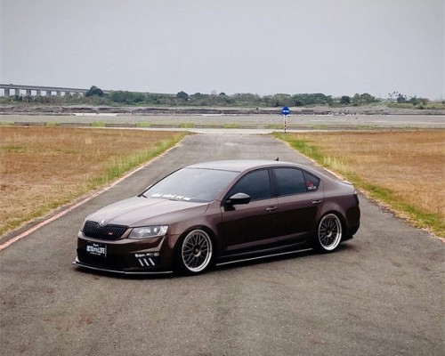 The most dazzling Skoda Octavia bagriders low lying style