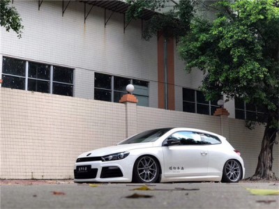Individual styling Volkswagen Scirocco bagriders sporty stance