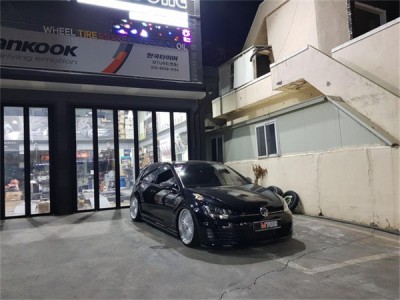 Black Samurai Volkswagen Golf MK7 bagriders low-lying interpretation