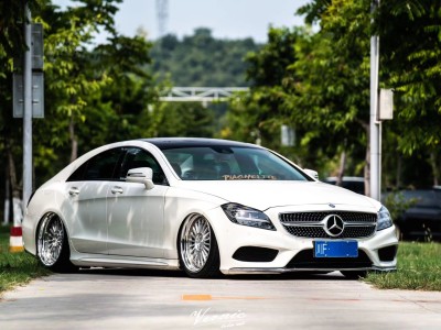 Mercedes-Benz CLS Bag Riders: A Journey of Extravagant Customization