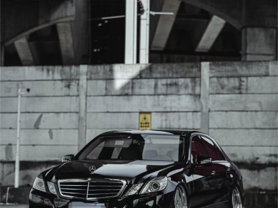 Mercedes-Benz EW212 Bag Riders: A Journey of Unparalleled Customization